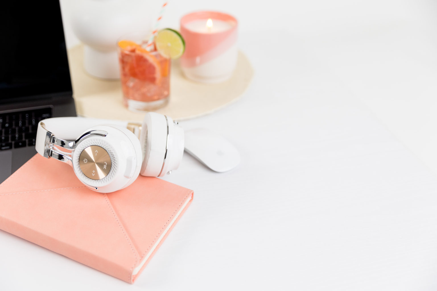 Free Guide: How To Create a Profitable Online Course by Amy Porterfield