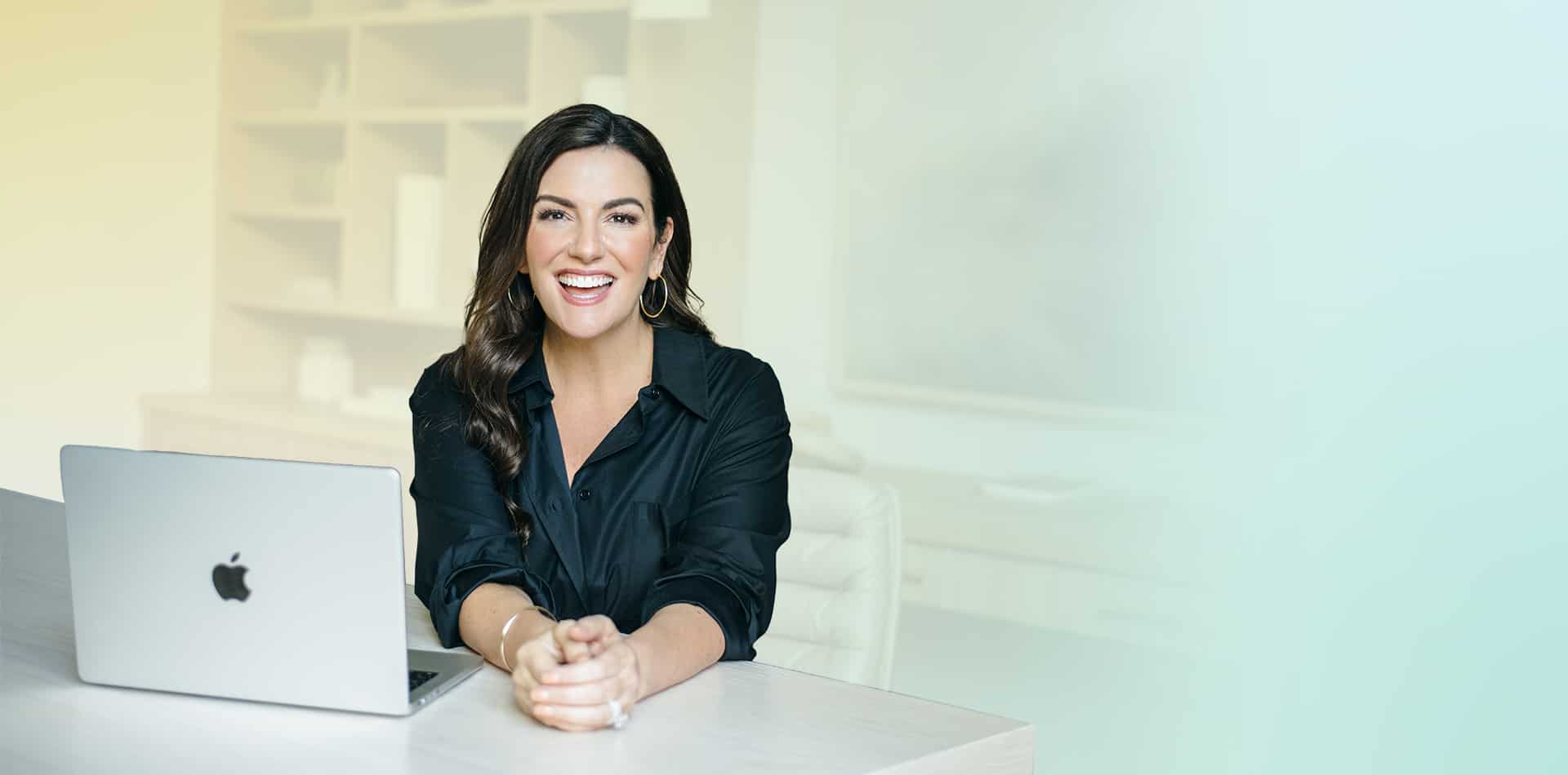 https://www.amyporterfield.com/wp-content/uploads/2023/02/amy-porterfield-learn-8427.jpg
